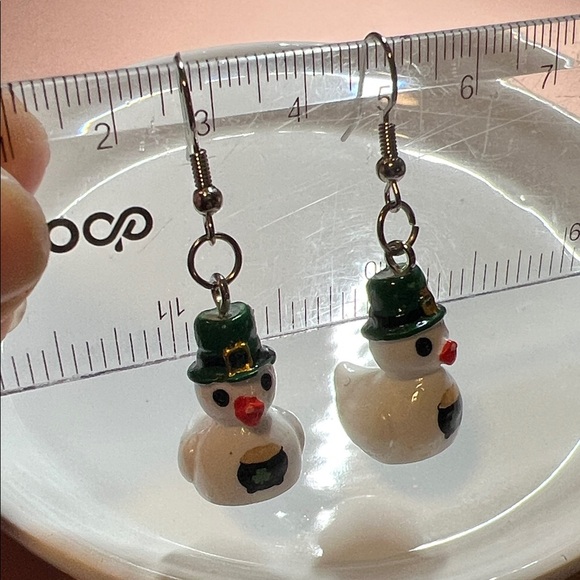 Saint Patrick’s day lucky duck earrings - Picture 5 of 5